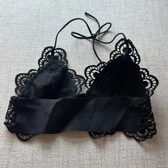 Urban Outfitters Crochet Bralette - Picture 3 of 3